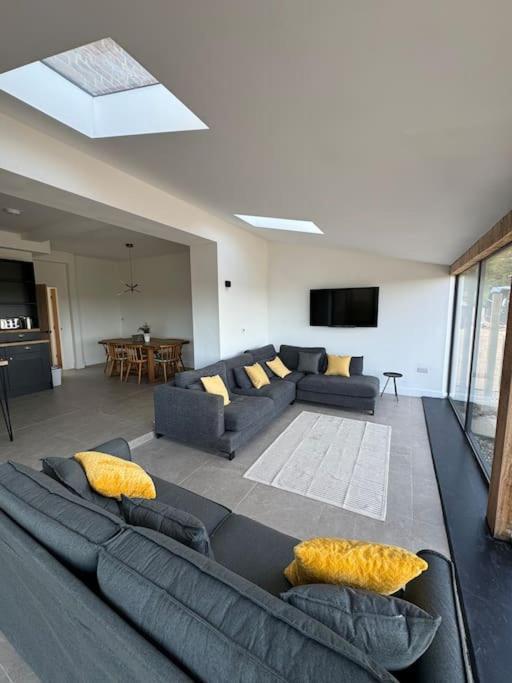 Holiday home The Hayloft, Modern 4 Bed, 8 Person, Barn Conversion In A Rural Location With Great Access