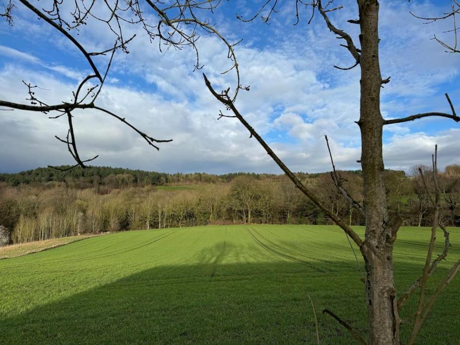 The Hayloft, Modern 4 Bed, 8 Person, Barn Conversion In A Rural Location With Great Access