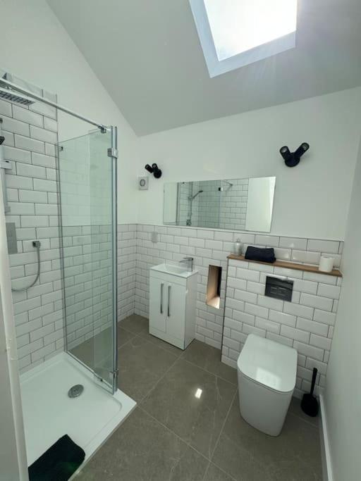 The Hayloft, Modern 4 Bed, 8 Person, Barn Conversion In A Rural Location With Great Access Holiday home Silkstone