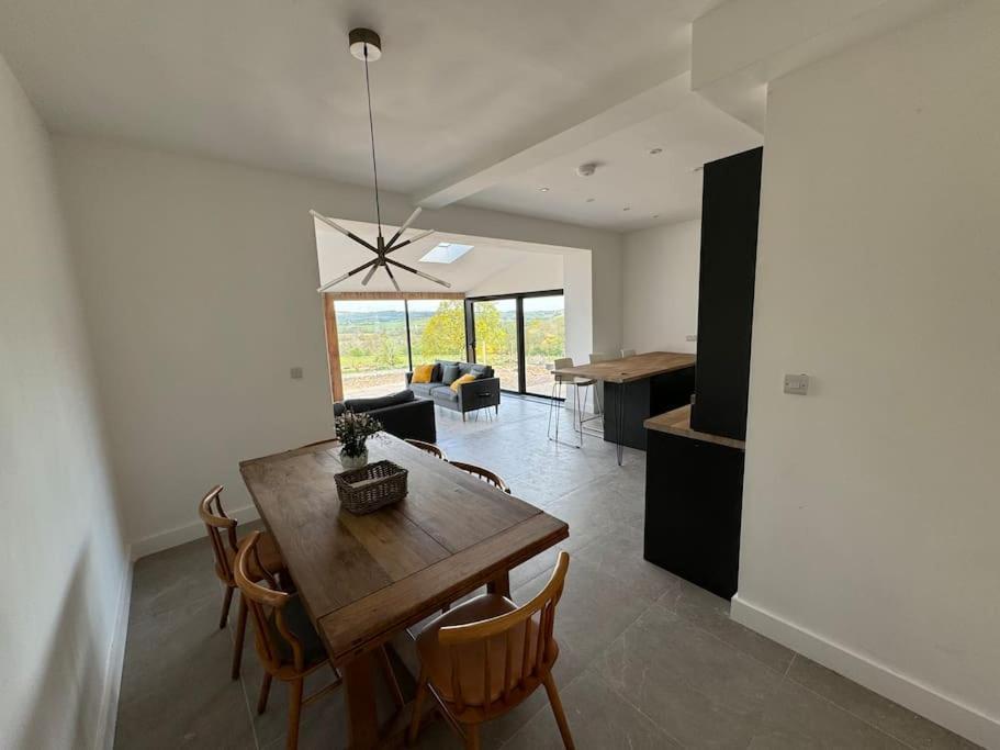 Holiday home The Hayloft, Modern 4 Bed, 8 Person, Barn Conversion In A Rural Location With Great Access
